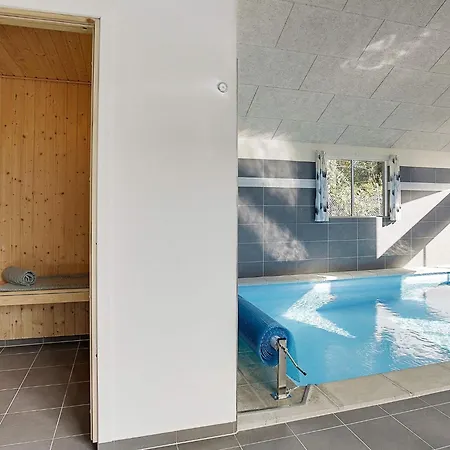 Feriehus 24 Person In *