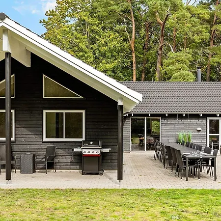 24 Person In * Frederiksværk